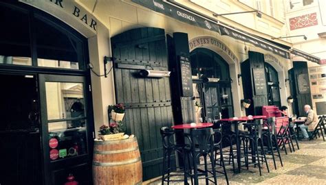 Zdenek’s Oyster Bar | Avantgarde Prague