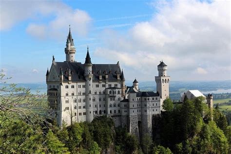 Neuschwanstein, Linderhof, Wieskirche Full-Day Bavarian Tour 2023 ...