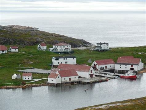 THE MERCHANT'S BUILDING (Battle Harbour) - Inn Reviews & Photos ...