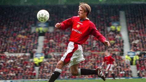 David Beckham Goal Highlights Milan Ac Milan David Beckham Celebrates