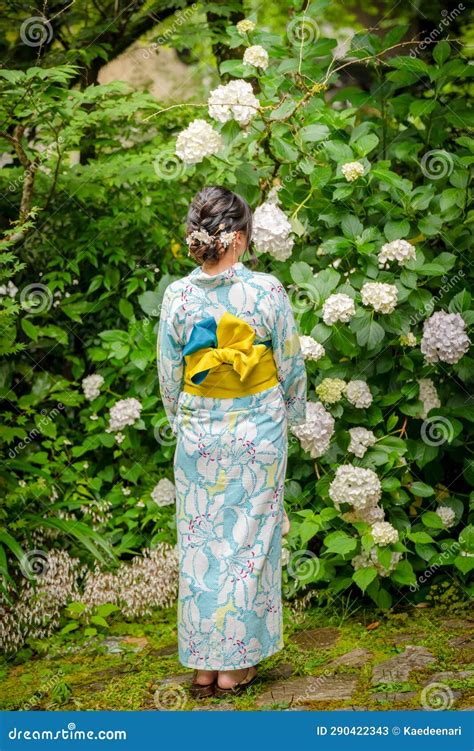 Back View of Woman Wearing Japanese Yukata Summer Kimono Editorial ...