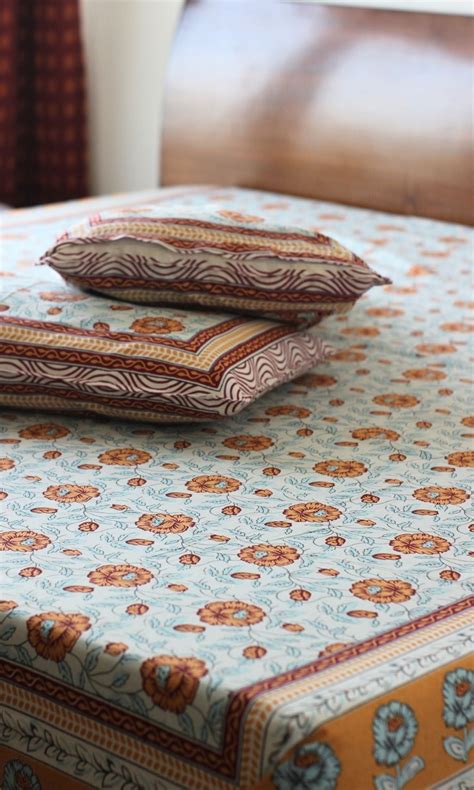Cotton Garden Print King Size Bedsheet with 2 Pillow Covers – Baareeki