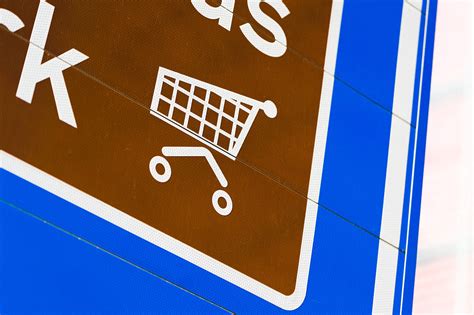 Shopping Cart Icon on Road Sign Free Stock Photo | picjumbo