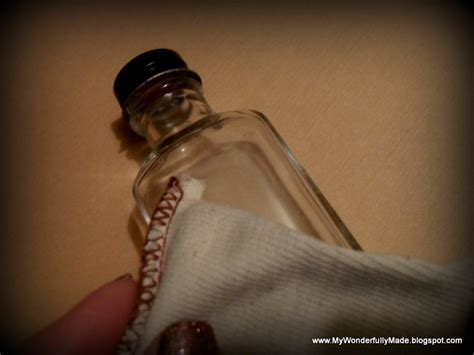 Using Embossing Powder On Glass 的图像结果