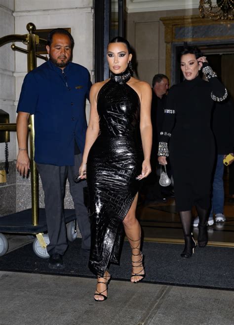 The best Kris Jenner feet pictures 🤩