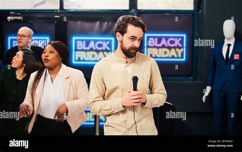 Local News Reporters 的图像结果