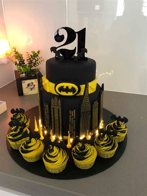 Pin on My cakes :) | Batman birthday cakes, Batman cake, Batman cakes