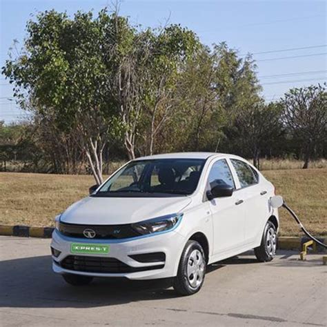 Uber and Tata Motors sign MoU to launch 25,000 XPRES-T EV