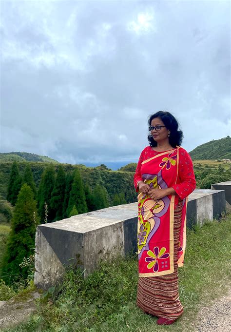 Buy Women Square Scarf Online | Thee Modern Roots