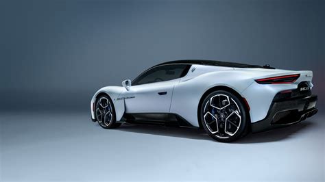 Maserati MC20 debuts with 630PS, 1,500 kg and a 325 kmph top-speed ...