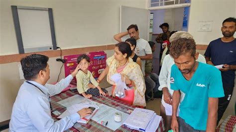 Conjunctivitis Eye Flu: बच्चाें पर खतरा अधिक, जाने कैसे फैल रहा संक्रमण ...