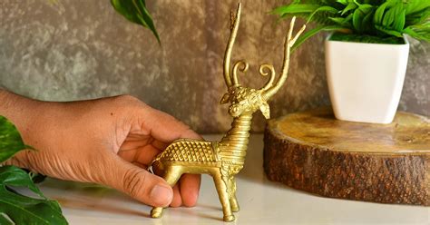 Office Vastu - 10 Best Vastu Showpiece for Office Decor