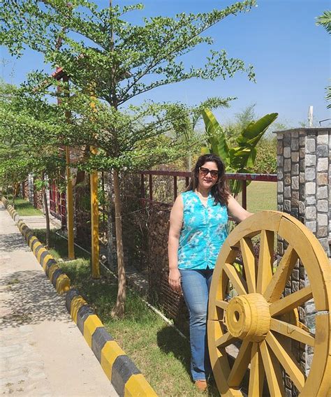 ROYAL GALAXY RESORT & BANQUET (Chhandwal) - Hotel Reviews, Photos, Rate ...