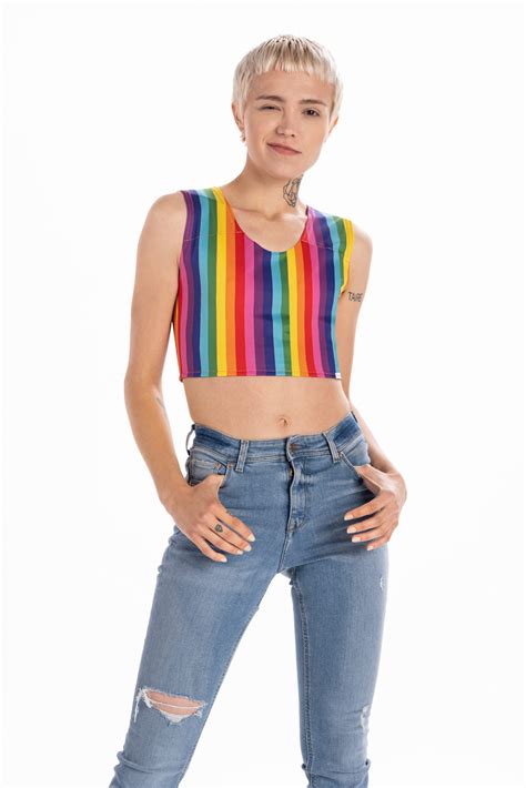 Chest Binders, Swimm Binders and Underwear for Transgender > binderme.com