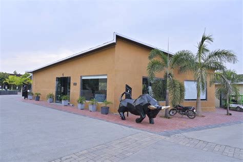 Elegant Waterfront Resort - Venue - Shivane - Weddingwire.in