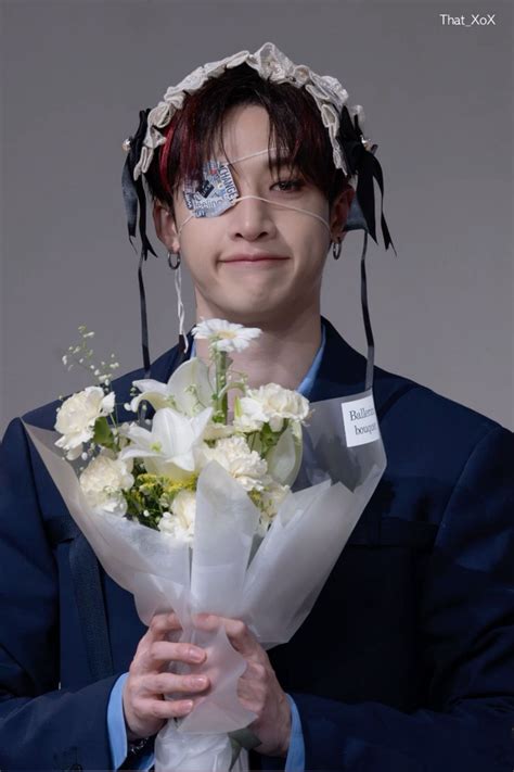 Bang Chan ★ 100824 Fansign | Chris chan, Bangs, Kids fans