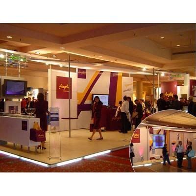 Idea Arquitectura: Opiniões de clientes, Stands, e Serviços