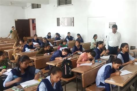 Mahatma Fule Arts Comm and Sitaramji Choudhari Science Mahavidyalaya ...
