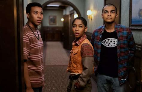 The Midnight Club Season 1 Review: Mike Flanagan’s perfect horror ...