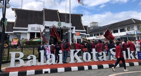IMM Geruduk Balai Kota, Tuntut Transparansi Program Wakaf - Seputaran Kita