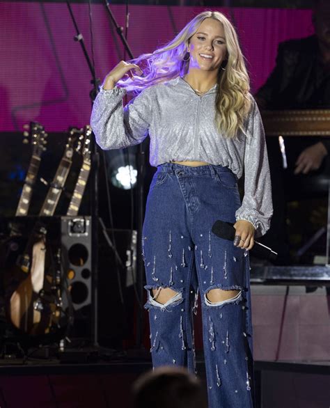 Avery Anna – 2023 CMT Music Awards • CelebMafia