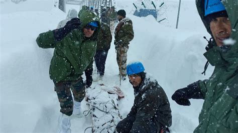 Uttarakhand avalanche: Rescuers race against time to save last 8 ...