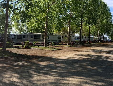 Full Service RV Sites, Storage, Camping in Edmonton | RV Park Services