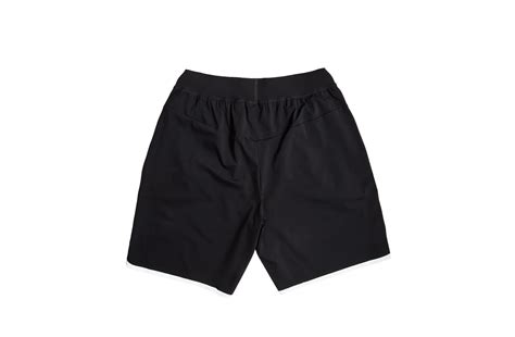 8 Incredible Mens Black Gym Shorts For 2023 | Runningshorts
