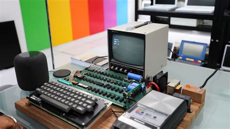 Apple-1 computer owned by Steve Jobs is up for auction, could fetch ...