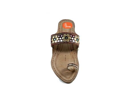 Ruby Embroidered Ladies Kolhapuri chappal | Vhaan
