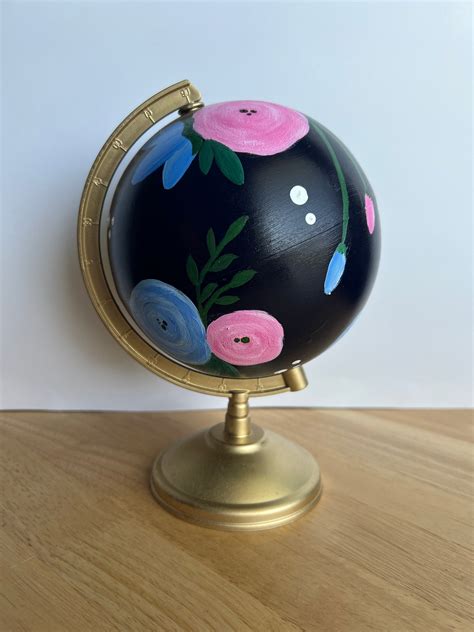 Painted Globe 的图像结果