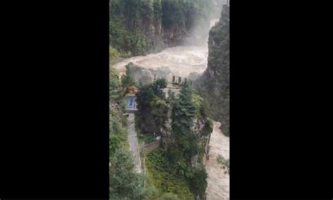 Continuous rainfall swells Vishow Nallah, danger mark surpassed