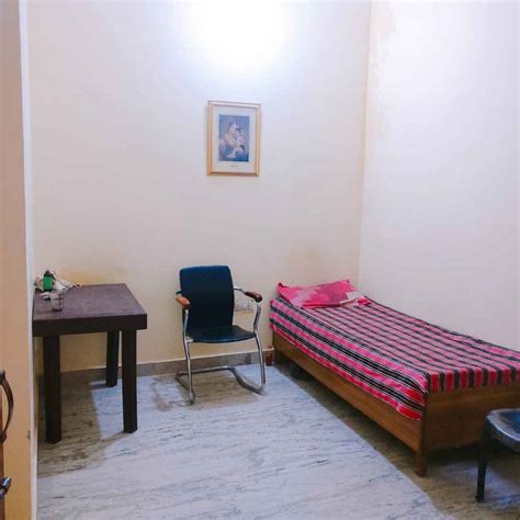 Shantipur pg for boys in Alpha 1, Greater Noida