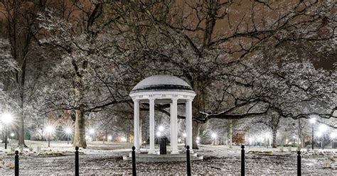 APPLES Alternative Spring Breaks - UNC Student Leadership Hub