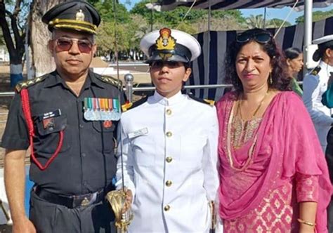 बागकुलजां गांव की निकिता सिंह नौसेना में बनी सब लैफ्टिनैंट - nikita ...