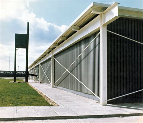 High-Tech Architecture Design 的图像结果