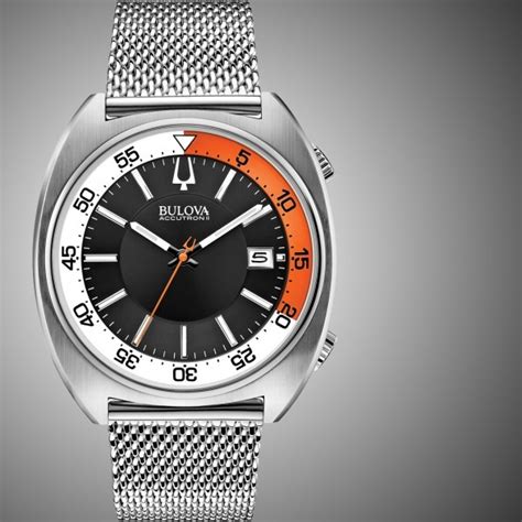 Bulova Accutron II Snorkel - Watch Reviews