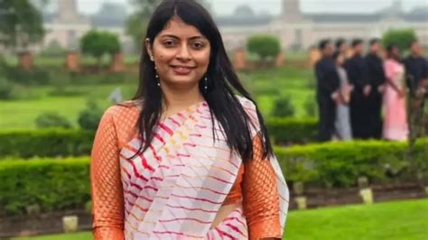 IFS Ishita Bhatia's triumph over setbacks: A tale of resilience and ...