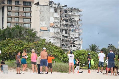 Surfside building collapse: At least 3 dead, 99 others missing - ABC News