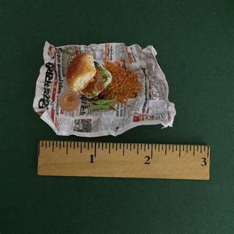 Mumbai Vadapav Cutting Chai Indian Miniature Food Magnet – small IDEA