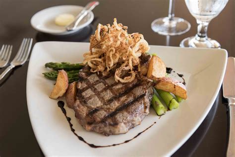 Dining - Venice Yacht Club - Venice, FL