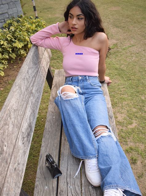 Buger Bae One Full Sleeve Crop Top For Women ( Barbara Top ) – BurgerBae