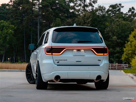 Tuning Dodge Durango R/T, rear