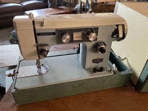 Dressmaker S 3000 Sewing Machine 的图像结果