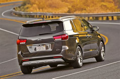 2015 Kia Sedona Review