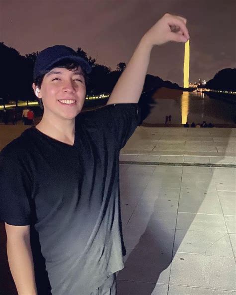 How Tall is Quackity- His Height, Controversies, and Other Facts