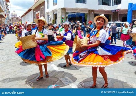 Ecuadorian Folk Dancers Cuencano, Canari, Cayambe, Ecuador Editorial ...