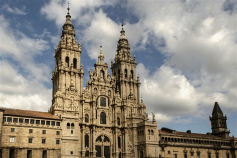 Santiago de Compostela - Vale Vale Spanish