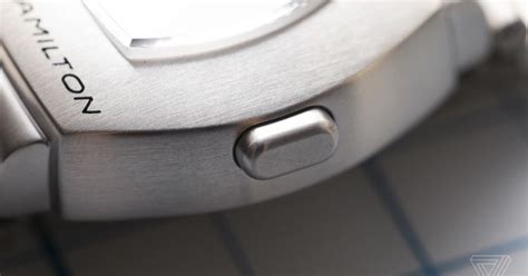 Four-Button Digital Watch 的图像结果