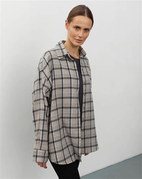 23 Fall Flannel Shirts Ideas: Plaid Outfits, Casual Looks, and Ways to Wear